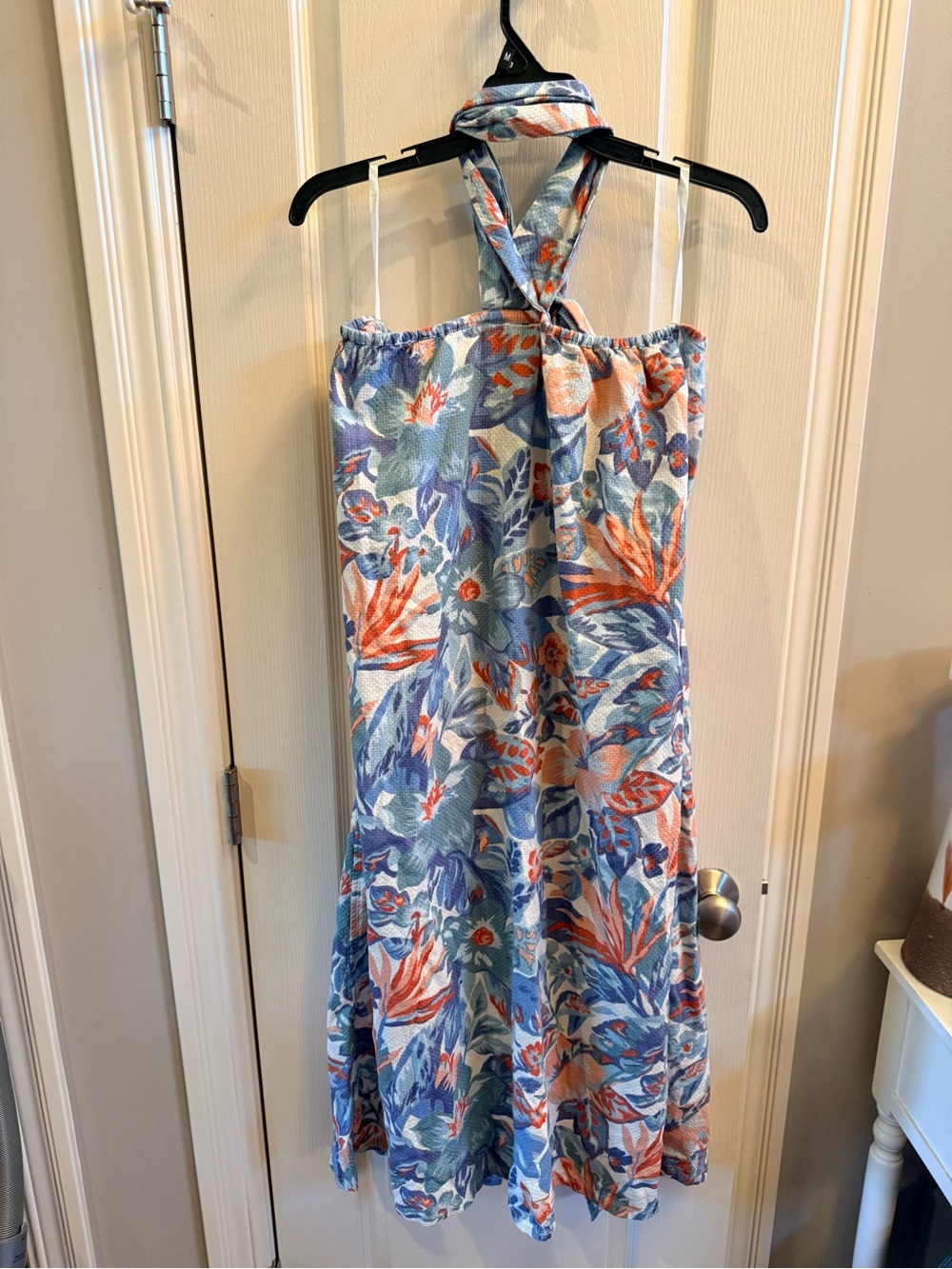 Faherty Paradise Blossom floral twist seersucker halter dress. Size large - Picture 5 of 6